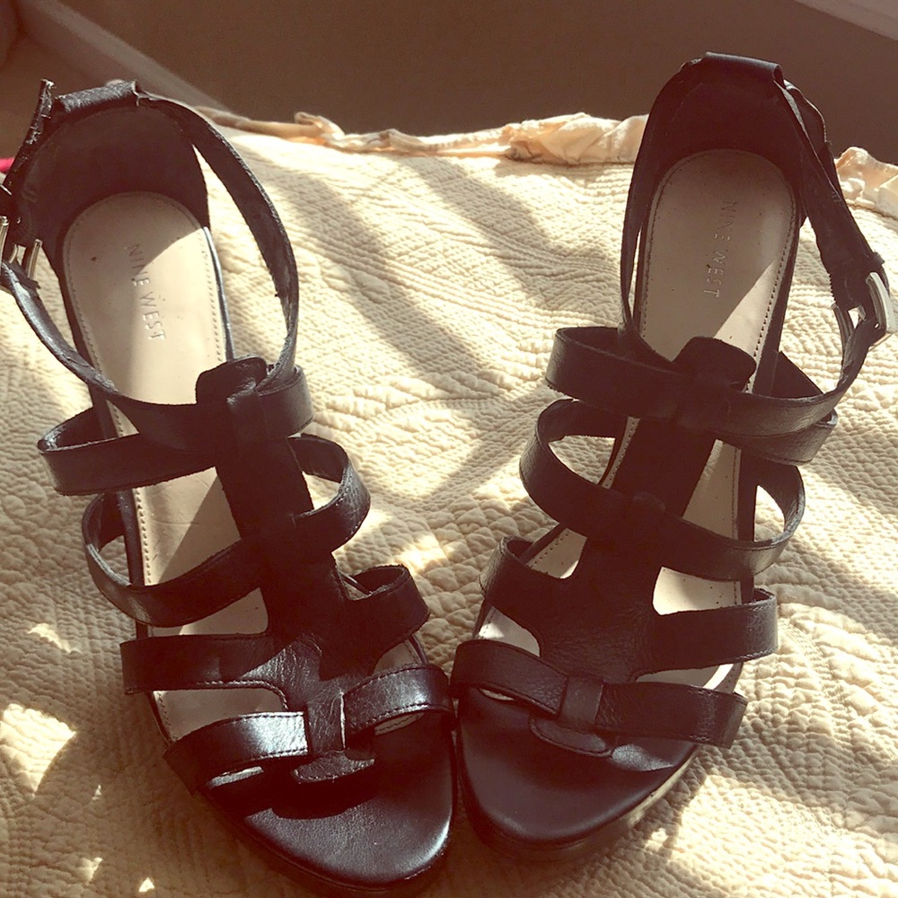 COPY - Nine West Black Strapped sandals